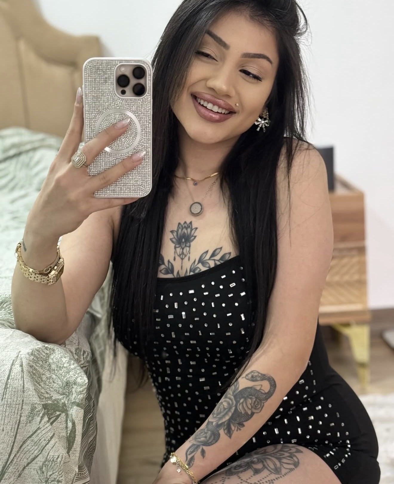 Dinar Tutkulu Partner Bayan Escort Reyhan